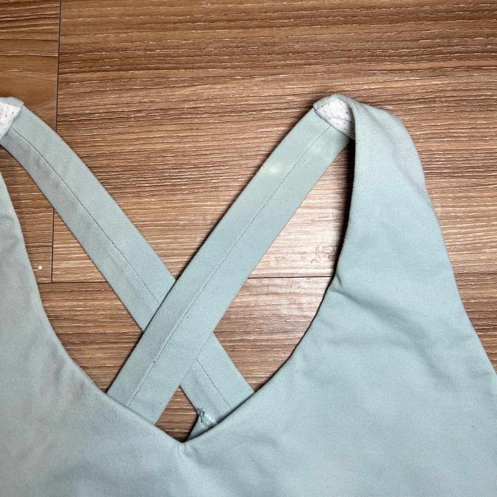 Women’s Mint Green Sports Bra Size M - Picture 8 of 10